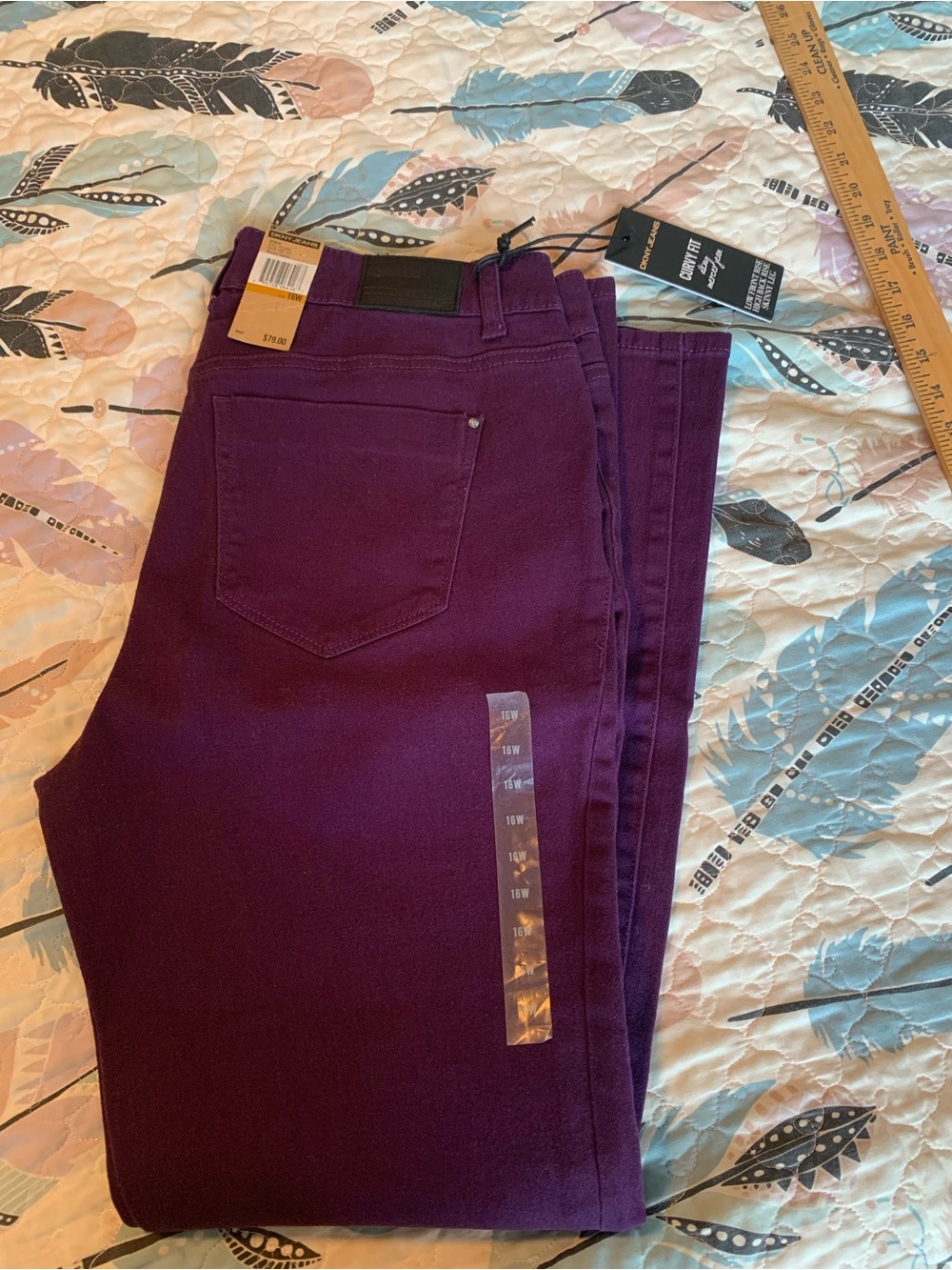 DKNY Plum Curvy Fit Skinny Jeans